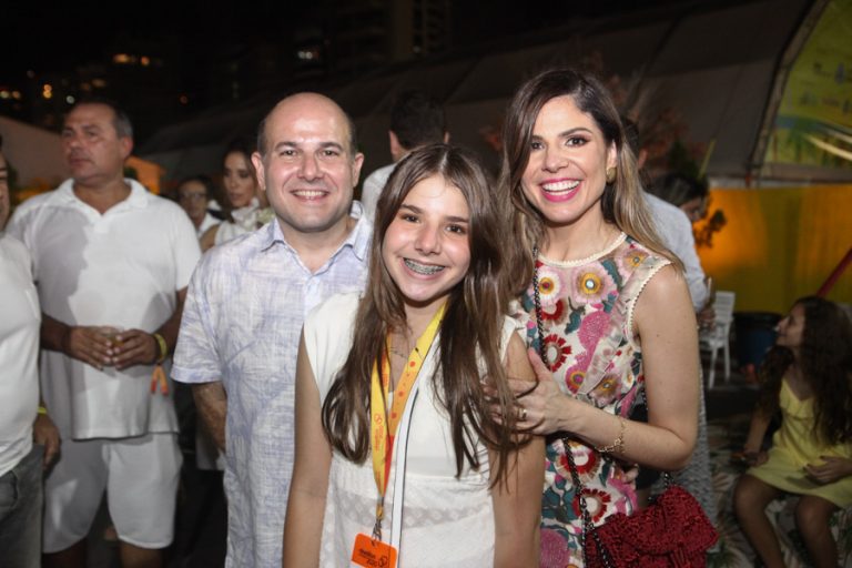 Fortaleza dá boas vindas a 2020 no Aterro da Praia de Iracema