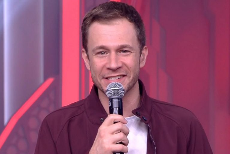 BBB 21: Irritado, Tiago Leifert responde acusações de que teria tentado favorecer Arthur