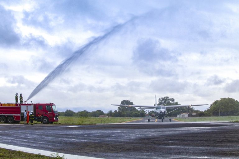 Aeroporto Regional de Iguatu é reinaugurado com primeiro voo comercial