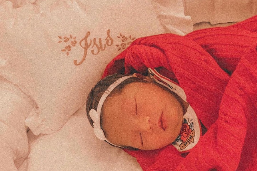 Isis, Filha De Ivo Brown