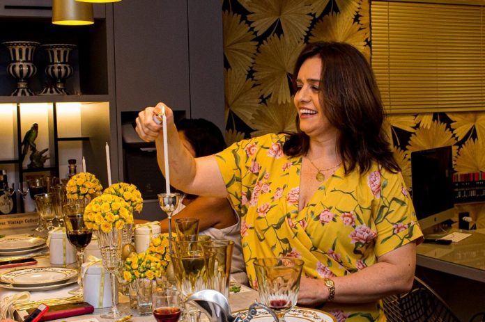 Lia Freire Na Villa Eliza