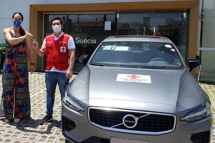 GNC Suécia Volvo E Cruz Vermelha