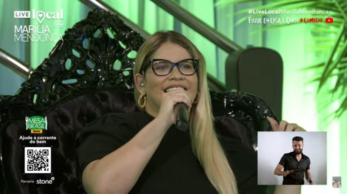 Live Marilia Mendonça