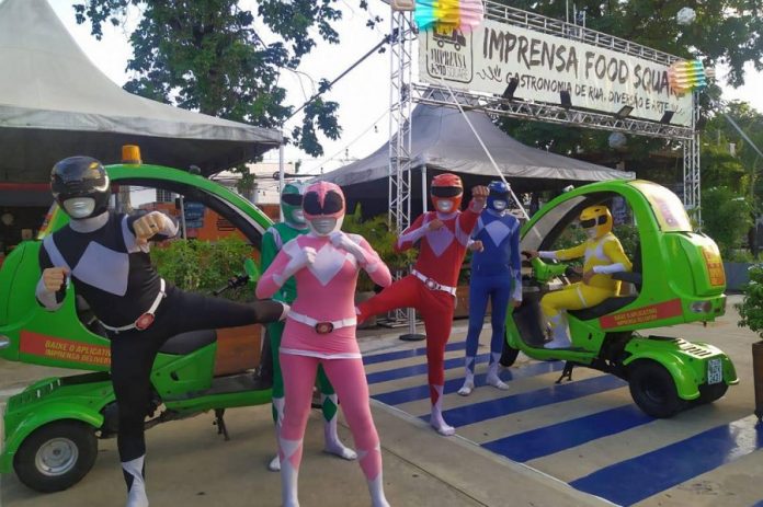 Power Rangers Fazem Delivery