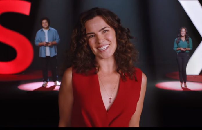 Ana Paula Arósio Em Propaganda Do Santander (2)
