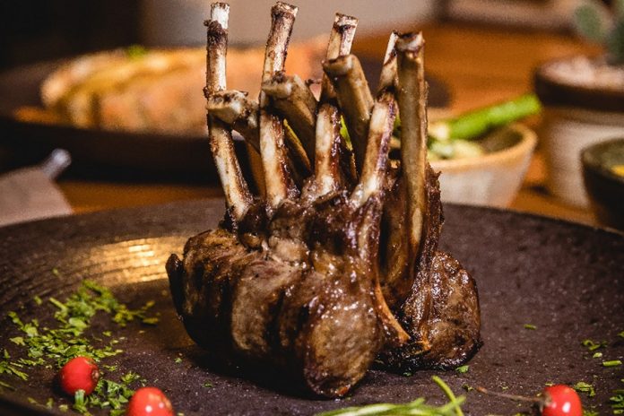 Carré De Cordeiro Do Colosso