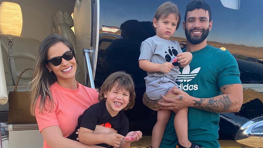 Andressa Suita, Gusttavo Lima E Os Filhos