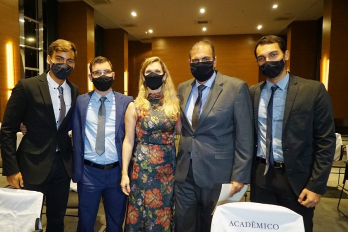 Alexandres Sales E Família