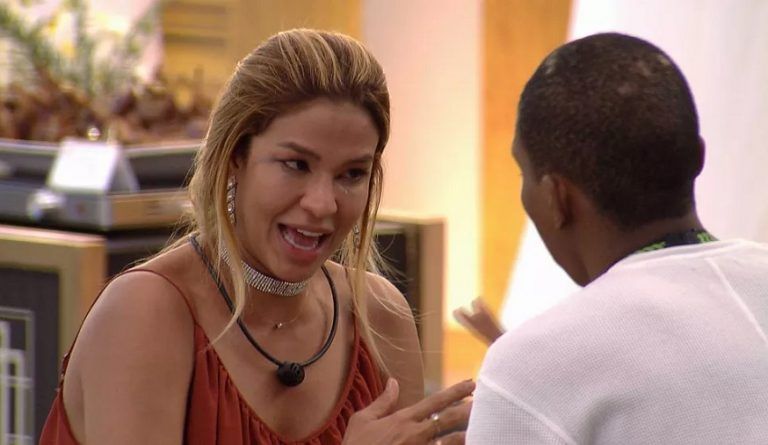 Kerline Conversa Com Lucas Penteado