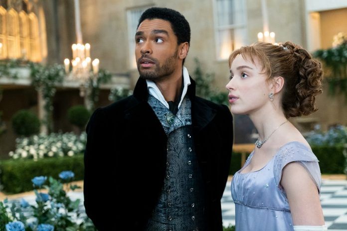 Regé Jean Page E Phoebe Dynevor Em Cena De 'Bridgerton'