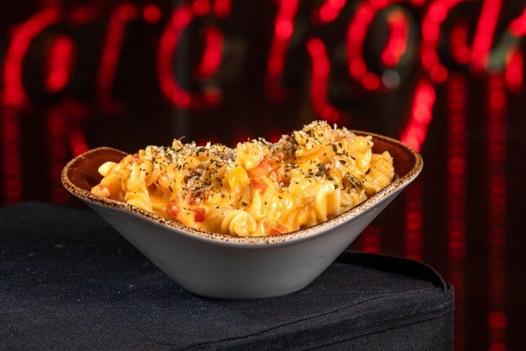 BBQ Chicken _ Twisted Mac   Hard Rock Café