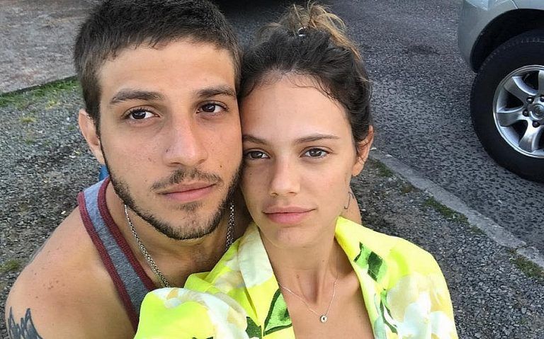 Chay Suede E Laura Neiva