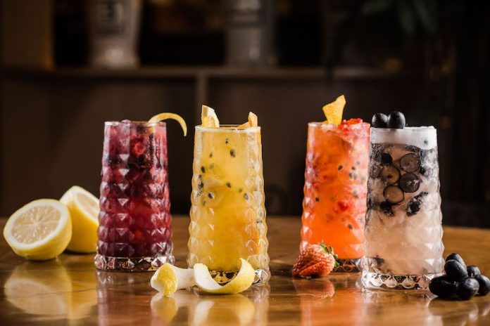 Caipiroska Frutas Vermelhas   Caipiroska Maracujá E Laranja Bahia   Caipiroska Morango E Maracujá   Caipiroska Uva Roxa, Abacaxi E Baunilha