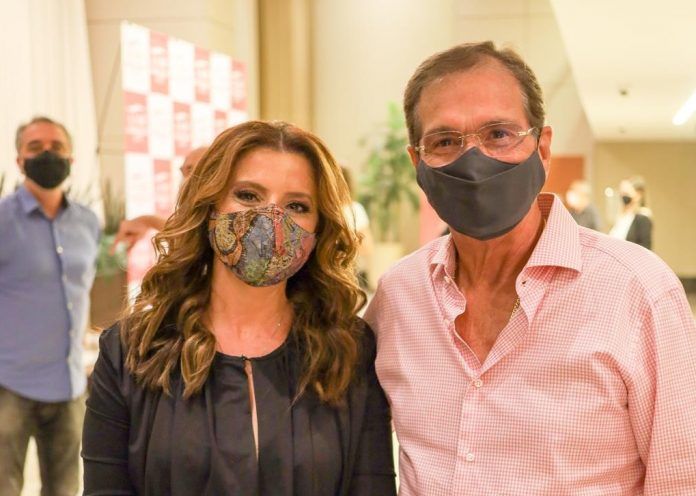 Emilia Buarque E Beto Studart