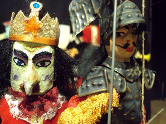 RAINHA DE NADA   Foto De Úrsula Avelino