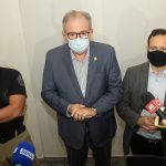 Igor Queiroz Barroso Doa Mil Bíblias Ao Projeto Livro Aberto (1)