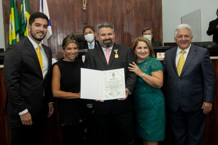 Pedro França, Vanessa, Mário, Auricelia E Deusmar Queirós (2)