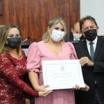 Flavia Ramires Recebe Homenagem Das Mãos Dos Vereadores Ana Paula E Adahil Junior