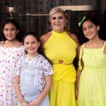 Isadora E Mariana Thé, Eliane Feitosa E Larissa Thé