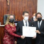 Marcelo Rocha Recebe Homenagem Das Mãos Dos Vereadores Ana Paula E Adahil Junior
