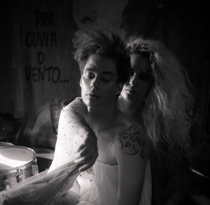TIE E VAL EDIT I 15