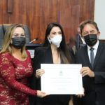 Ticiana Firmesa Recebe Homenagem Das Mãos Dos Vereadores Ana Paula E Adahil Junior
