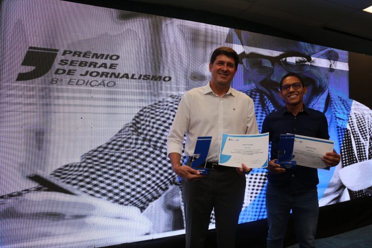 Vencedores De O Otimista   Categoria Foto E Edmar Soares, Representado Por Rafael Rodrigues E Categoria Texto Jornalista Glauber Sobral (2)