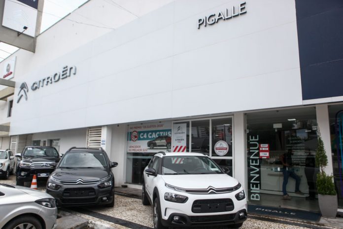 PEUGEOT E CITROEN PIGALLE (84)