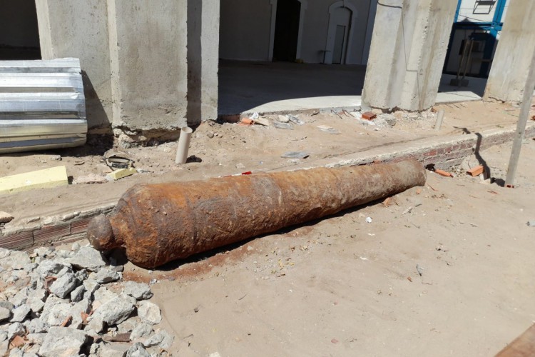 1_3___canhao_estacao_das_artes 18761282