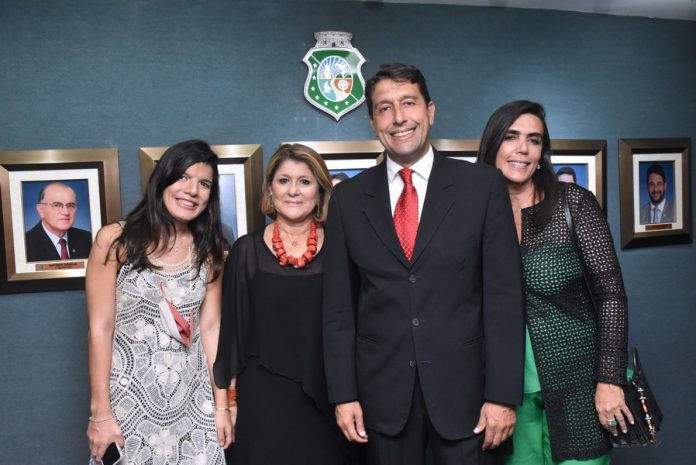 Gony Arruda, Iná Valéria Arruda, Iná Valkiria Arruda E Maria Vitória Arruda (2)