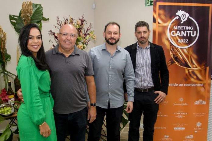 Jardenia Siqueira, Milton Carneiro, Tiago Menezes E Gustavo Bertagna (2)