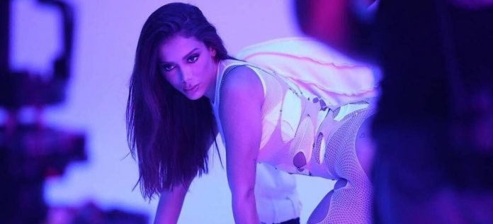 Anitta Envolver
