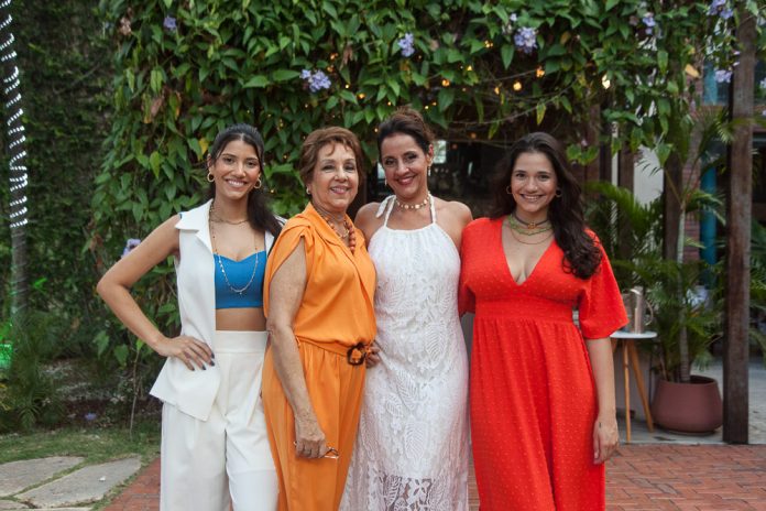 Isadora, Maria José, Christiane E Raquel Emygdio 2