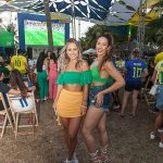 Viviane Farias E Vitória Santos