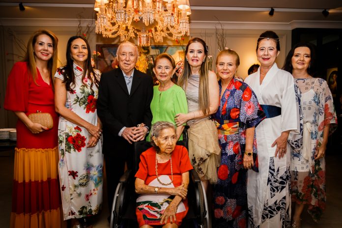 Rafaela, Ana, Nisabro, Dona Luzia, Maria José, Liana, Socorro, Silvana E Miyuki Fujita