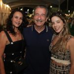 Caterine, Emilio E Larissa Ary