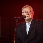 Em Cantos E Acordes 1589