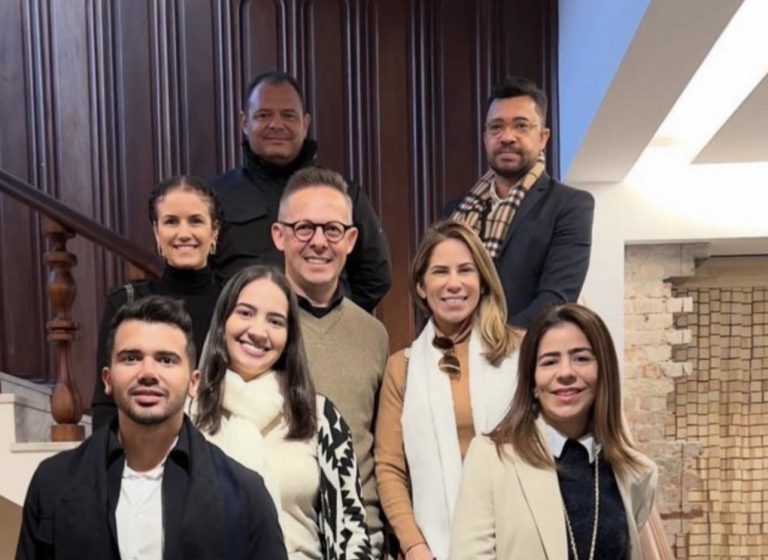 797F2CB7 97A9 4ADB 8227 EEE51F2E01B3