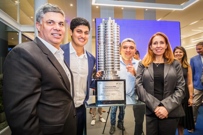 BMW Entrega Premio Para Haus BMW 3102