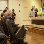 Livro Com A Palavra Luiz Porto (19)