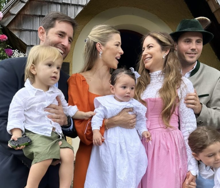 D8F6E01C 1BA0 406E 9384 EC00357EBD54