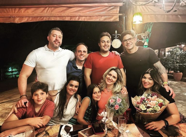 59FED2C9 985A 4B02 8EFD 9990426BCFB0