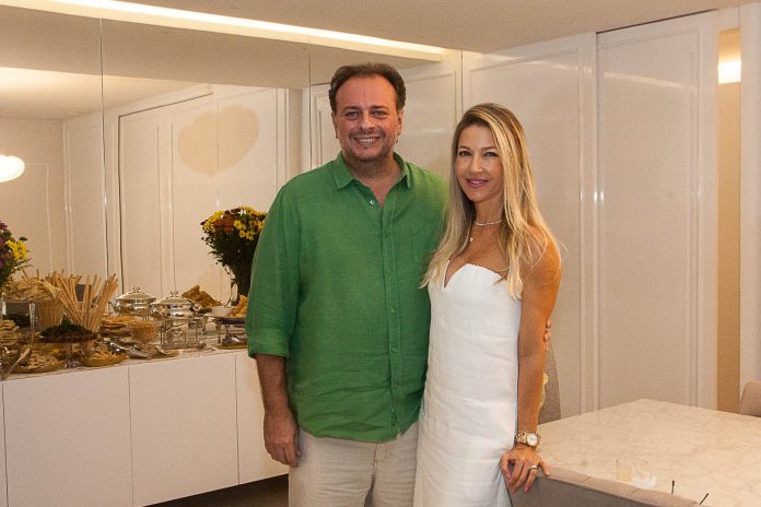 Adriano Nogueira E Carmen Rangel