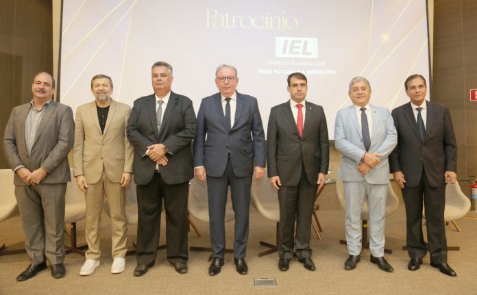 Solenidade De Posse Nova Diretoria SIMEC 2023 2027 (1)