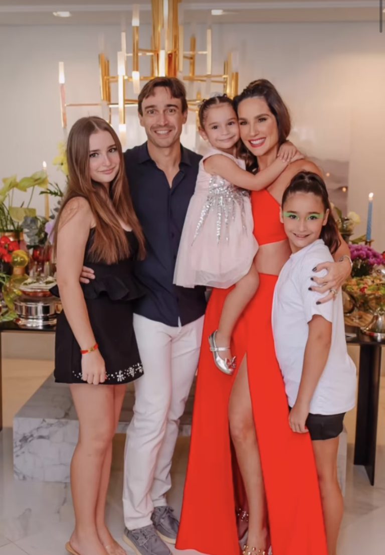 43B13E37 6582 4F0B B327 979A4A9C2DA0