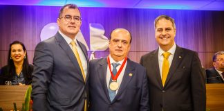 OAB CE Entrega Medalha Advogado Padrão 2023 6213