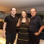 Tomás Moraes, Manoela E Max Camara