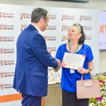 Maria De Jesus Dias Recebe Prêmio Do Presidente Do BNB Paulo Câmera