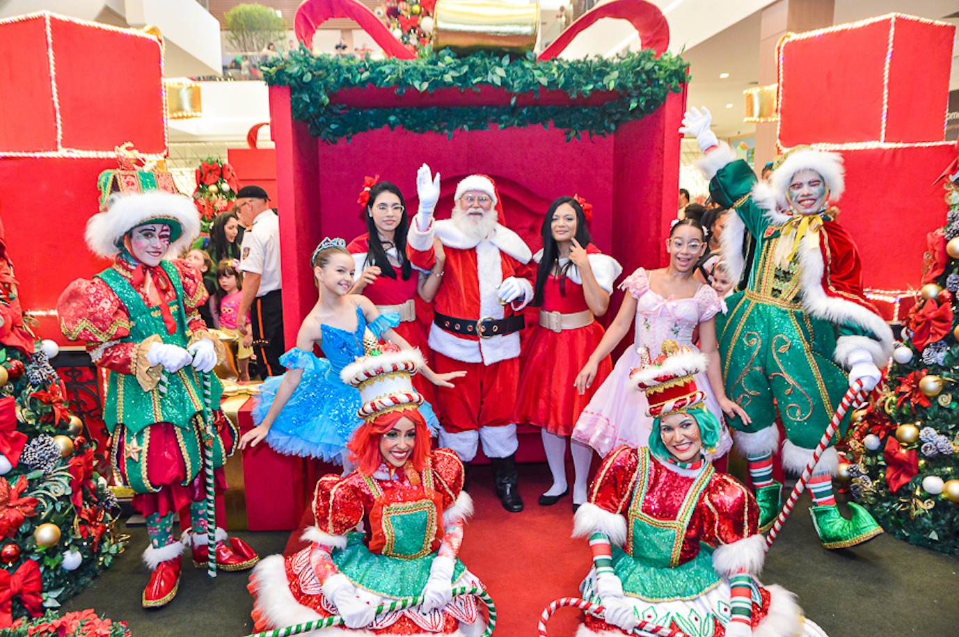 ParkShoppingBarigui tem espetáculo de Natal para receber o Papai Noel