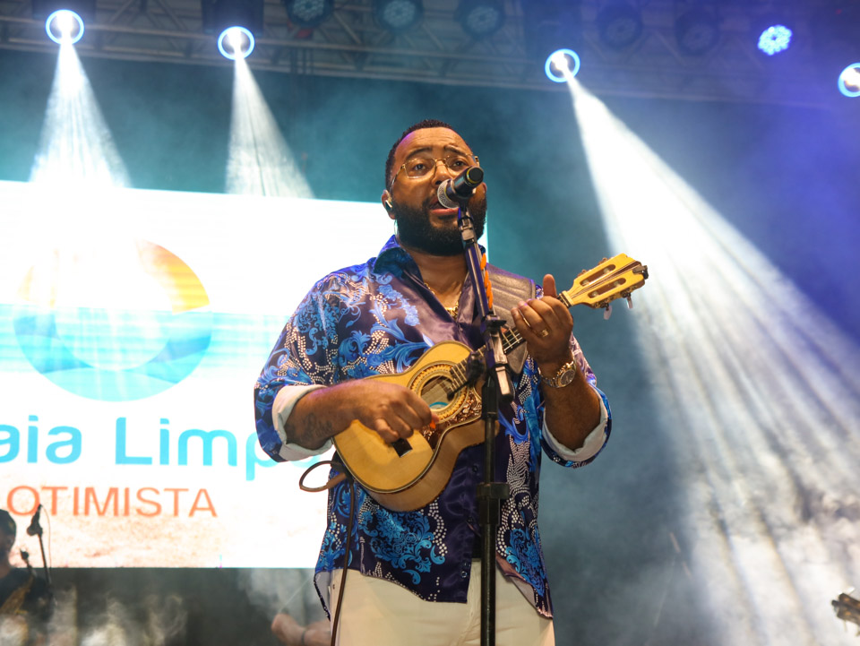 Dudu Nobre e grandes nomes da música local agitam o Praia Limpa Otimista
